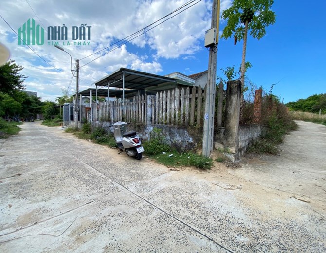 340m2 Đất 2 mặt tiền, Đường oto tận nơi, Sổ sách đầy đủ chỉ 1 Tỷ 590 Triệu