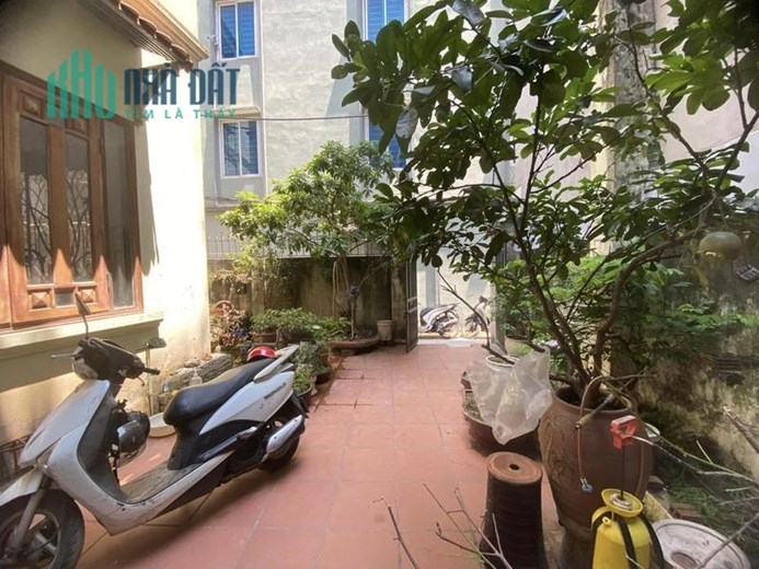 Nhà Đẹp Sân Vườn 113m2, Hai Bà Trưng, Lô Góc, Ngõ Thoáng, 11.6 Tỷ