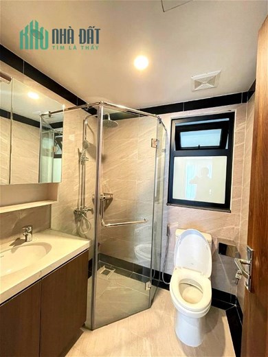 Bán gấp gấp Ngọc Thụy 40m2, T5, mt_5m,  Hơn 5 tỷ Long Biên Hà Nội