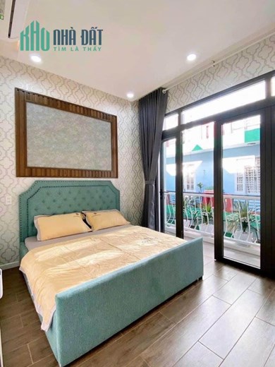 Chính chủ bán nhà Hào Nam 43m2 x 5 tầng, hiện đại ở luôn giá bán 4,6 tỷ sát Doanh trại quân đội