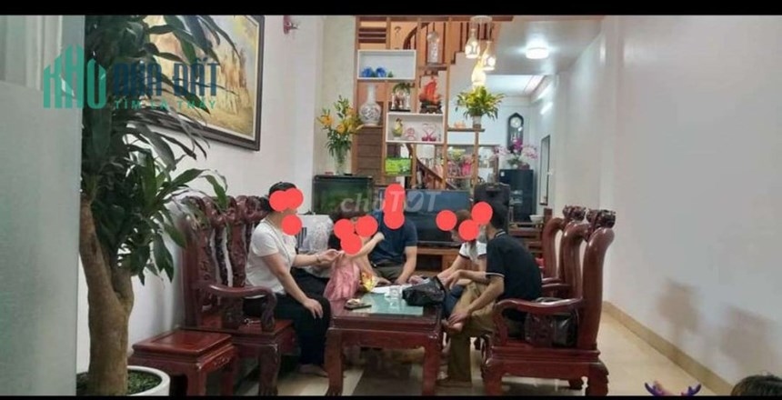 Chính chủ cần bán nhà 3 tầng tại Thạch Bàn, Long Biên, Hà Nội.