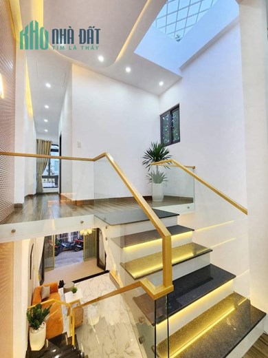 “HOT” CHỈ NHỈNH 3 TỶ XÍU CÓ NGAY NHÀ 2 MÊ ĐÚC – KHU VỰC TRUNG TÂM QUẬN HẢI CHÂU – FULL NỘI THẤT XỊN