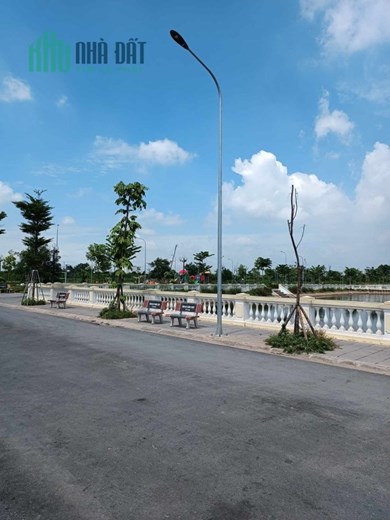 Cực Hiếm-Phân Lô-ÔTô Tránh-Vỉa Hè-Thị Trấn Đông Anh-80m²-MT 4m-Giá 2,1 tỷ