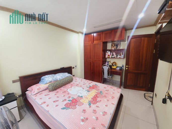 Nhà đẹp Nguyễn Văn Cừ, 55m x 6 tầng, MT 6m, thang máy, hai thoáng, 8 tỷ