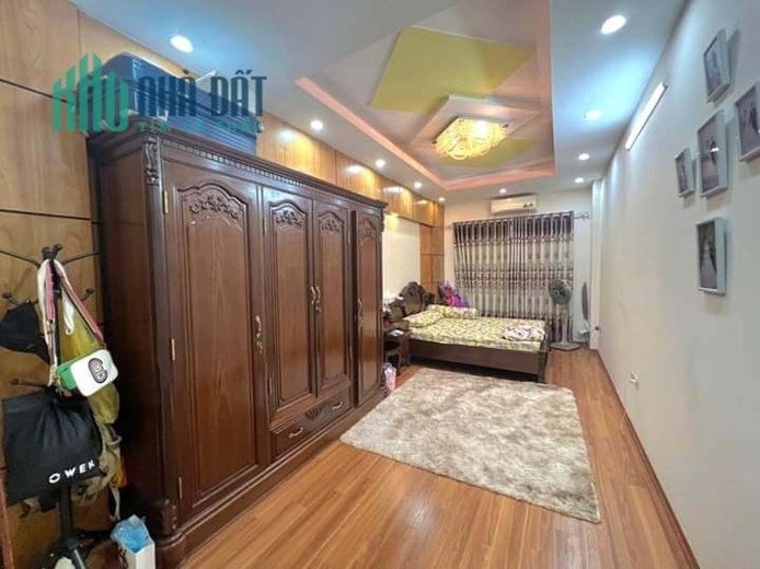 Bán Nhà Ngõ 515 Hoàng Hoa Thám 35m2 x 5 tầng, 3 phòng ngủ đầy đủ công năng, giá đầu tư hơn 4 tỷ.