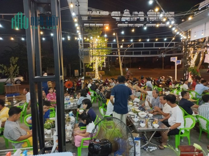 CHÍNH CHỦ CẦN SANG QUÁN NHẬU MẶT TIỀN NGAY NGÃ TƯ ĐƯỜNG HỒ HÁN THƯƠNG VÀ PHẠM HUY THÔNG