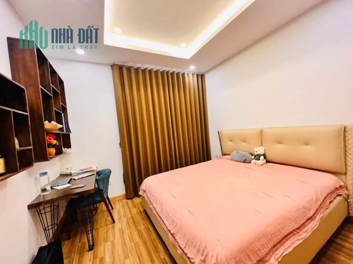 Chính chủ bán nhà Láng Hạ 40m2 gần Đại sứ quán, khu dân trí cao giá 4,3 tỷ
