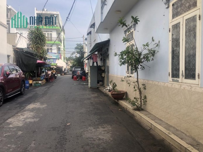 Bình Tân, Hồ Chí Minh
CHƯA QUA QUỐC LỘ