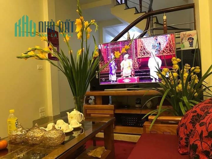 Bán Nhà Đường Thụy Phương 40m2 x 4 tầng , 4 phòng ngủ đầy đủ công năng , phân lô ô bàn cờ , giá 5