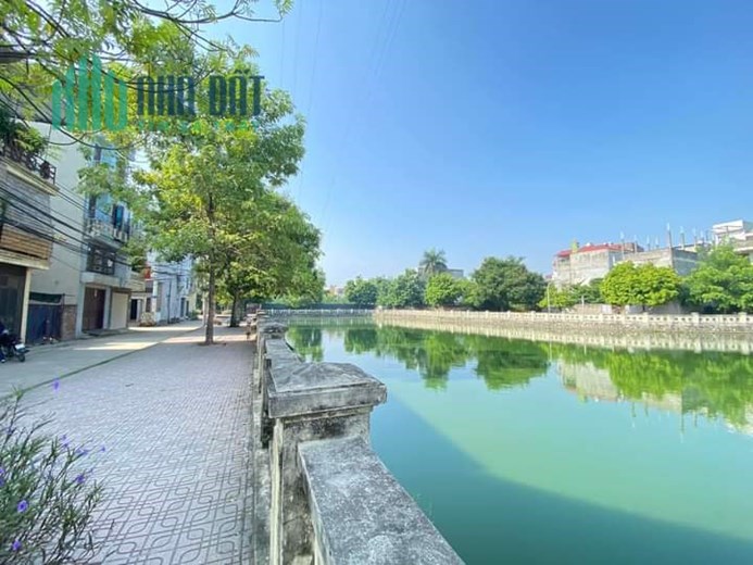 Bán Nhà Đường Thụy Phương 40m2 x 4 tầng , 4 phòng ngủ đầy đủ công năng , phân lô ô bàn cờ , giá 5