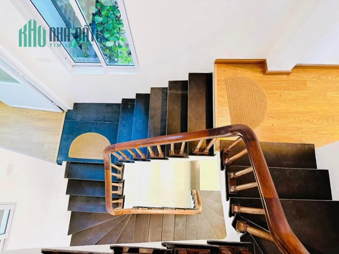 Bán nhà Tam Trinh, xóm dân cư văn hóa 43 m2 , 3 tỷ 900. LH: 0947865456