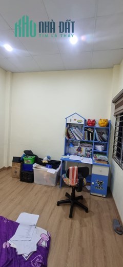 Bán nhà Tam Trinh 31 m2, 2 tỷ 950, có sân để xe rộng. LH: 0947865456