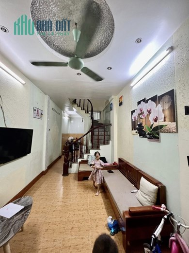 Bán nhà Tam Trinh 36 m2, chỉ nhỉnh 3 tỷ, nói không với quy hoạch. LH: 0947865456