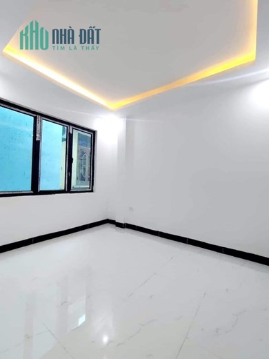 Bán nhà Tam Trinh 38 m2 chỉ nhỉnh 4 tỷ, vừa ở vừa cho thuê. LH: 0947865456