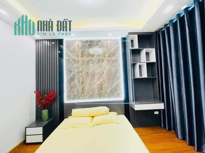 HOÀNG MAI NHÀ ĐẸP 5 TẦNG DT:30m2 3 PHÒNG NGỦ + FUN NỘI THẤT ĐẦY ĐỦ KHÁCH CHỈ VỀ Ở LUÔN GIÁ: HƠN 2 TỶ
