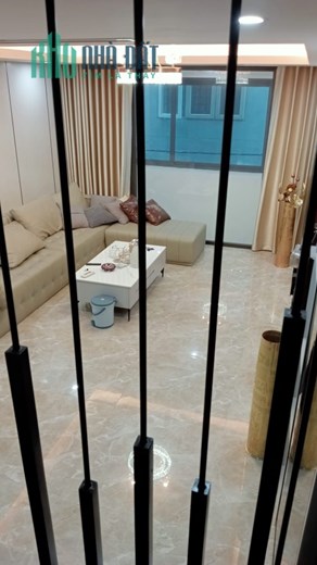 bán gấp căn nhà 152 xây mới 6 tầng thang máy vị  phố Hào Nam Cát Linh Đống Đa dt 42 m2 giá 8,5 tỷ