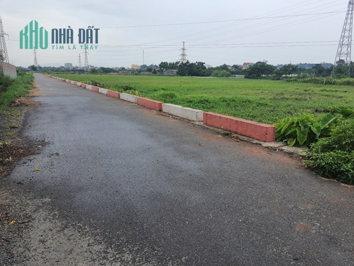 Bán Mảnh Đất Tại Tổ Dân Phố An Thắng  - Thị Trấn Chúc Sơn Đường Thông Ô Tô 1.1 Tỷ