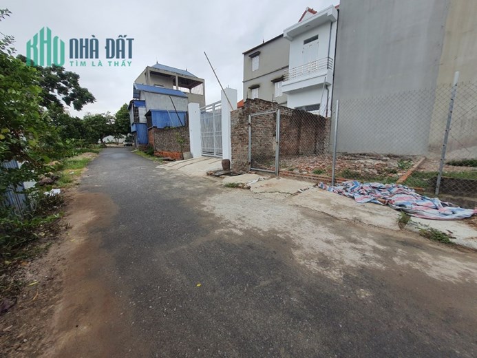 Bán Mảnh Đất Tại Tổ Dân Phố An Thắng  - Thị Trấn Chúc Sơn Đường Thông Ô Tô 1.1 Tỷ
