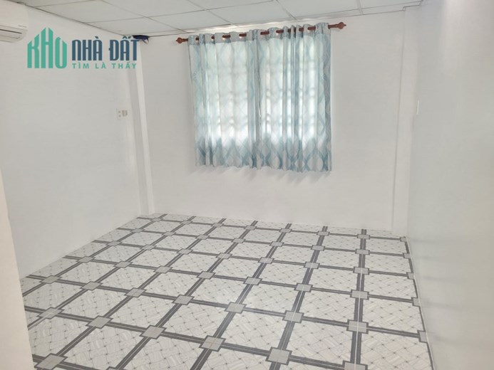 Bán nhà mặt tiền Lê Ngã, Phú trung, Tân Phú, 30m2, 2 tầng 2PN, chỉ 4.2 tỷ TL