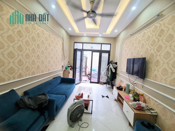NHÀ CÒN MỚI 2 THOÁNG NGÕ THÔNG GẦN ÔTÔ 40M RA PHỐ 37M2 5 TẦNG 3.6 TỶ GIÁP NHỊ