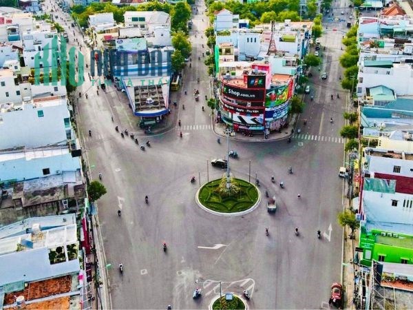 Bán đất tặng nhà góc 2 mặt đường 23/10 Mã vòng