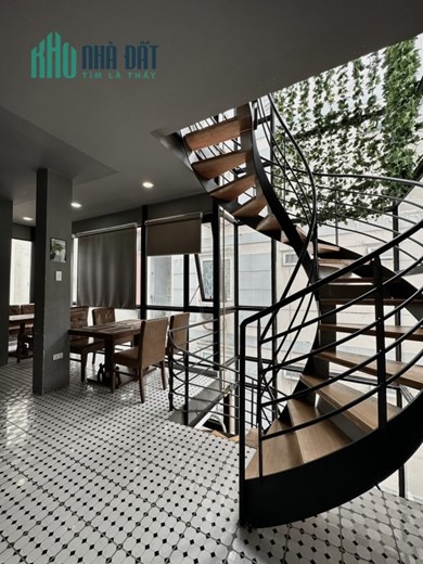 Bán nhà  Mặt tiền Nguyễn Văn Trỗi, ngay UBND Phú Nhuận, 5.4x9m, 4T, thuê 50tr, 13.5 tỷ