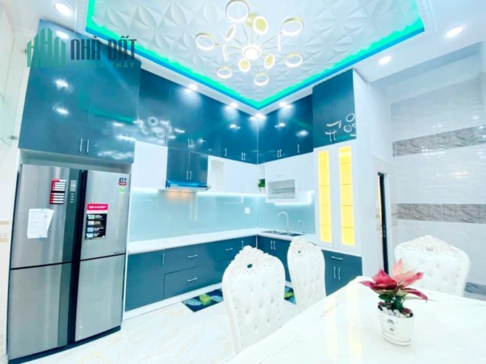 NHÀ ĐẸP LUNG LINH, MTKD, 4 TẦNG, KP5 THỊ TRẤN NHÀ BÈ, HƠN 9T XÍU.