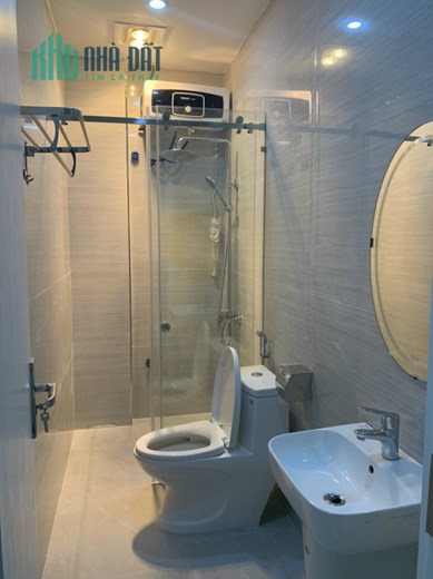 Bán nhà xây mới phố Hoàng Ngọc Phách 40m 4 tầng GIÁ 2.5 tỉ độc lập