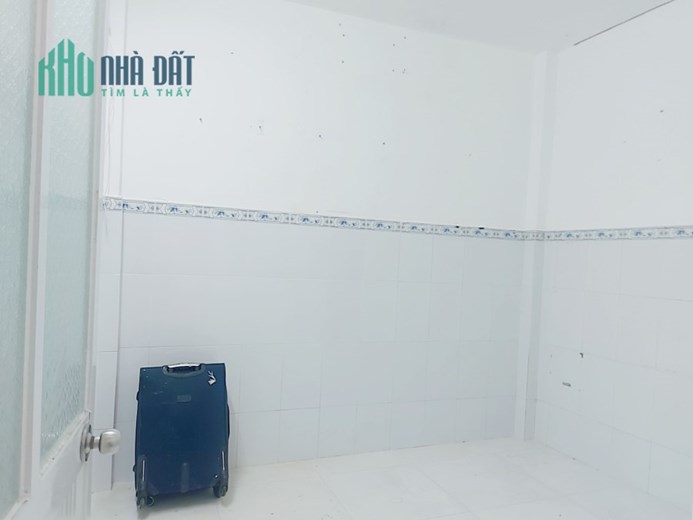 MẶT TIỀN QUẬN 6 - CHỈ 2.45 TỶ - ĐANG CHO THUÊ 8 TRIỆU