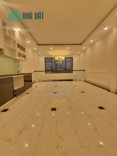 VIEW HỒ YÊN PHỤ, GARA Ô TÔ, THANG MÁY NHẬP, VỈA HÈ RỘNG 22.1 TỶ