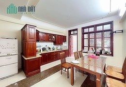 Bán nhà phân lô khu 193 Văn Cao - Thư Trung , 90m 4 tầng cực thoáng GIÁ 5.9 tỉ
