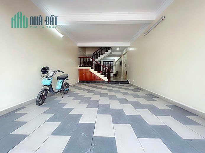 Bán nhà phân lô khu 193 Văn Cao - Thư Trung , 90m 4 tầng cực thoáng GIÁ 5.9 tỉ