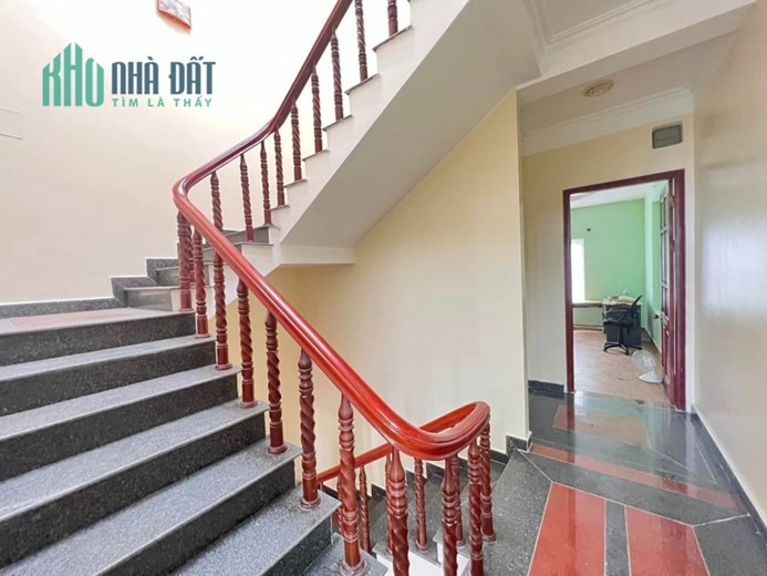 Bán nhà phân lô khu 193 Văn Cao - Thư Trung , 90m 4 tầng cực thoáng GIÁ 5.9 tỉ