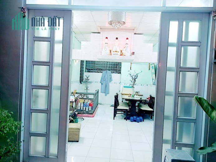 GẤP BÁN GIẢM SỐC 1.1 TỶ. GIÁ CHÀO MỚI 10.9 TỶ. 
MẶT TIỀN KINH DOANH SẦM UẤT CAO VĂN LẦU QUẬN 6