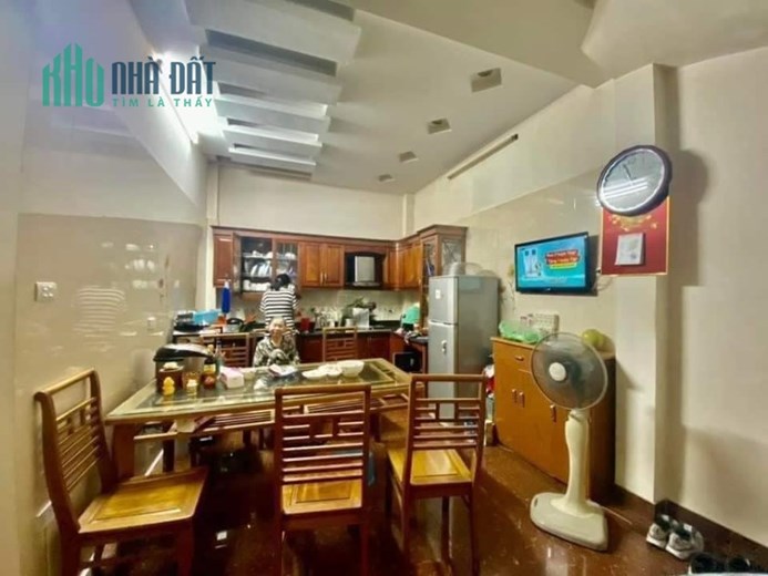 Bán nhà phố Lê Đại Hành, Hai Bà Trưng 47m, 5 tầng, 10m ra phố, cực hiếm nhà bán, hơn 7 tỷ