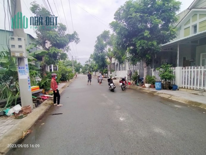 CHÍNH công ty GỬI BÁN ngôi nhà PHÚ SINH 4X12M, 1 TRỆT 1 LẦU giá chỉ SIÊU NGỘP, SHR
