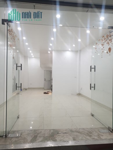 cho thuê nhà mặt phố Nguyễn Khang 7T 40m2