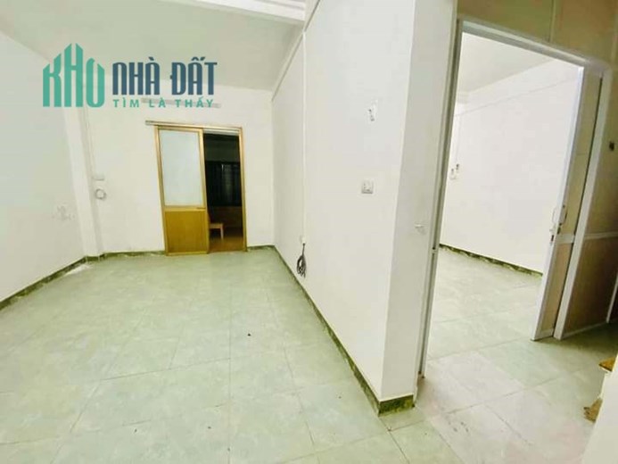 Bán Căn Hộ Chung Cư 26 Phố Nguyên Hồng  Đống Đa 90m2, 4 phòng ngủ, 2 wc, nội thất đầy đủ,  giá chào