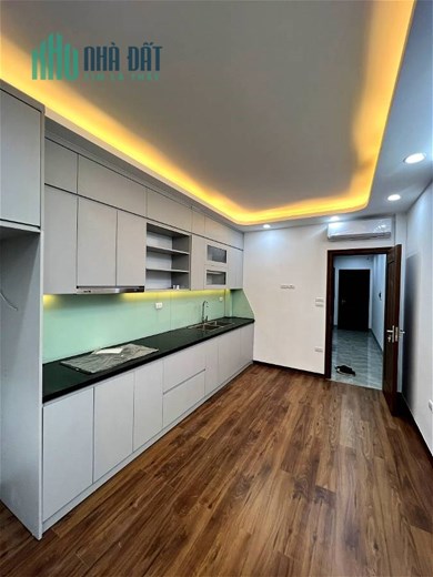 Bán gấp siêu phẩm 50m2, 6 tầng, hơn 8 tỷ ô tô vào nhà Lĩnh Nam Hoàng Mai Hà Nội