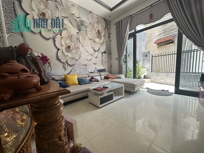 BÁN NHÀ ĐẸP 2 TẦNG ĐƯỜNG TRƯỜNG CHINH Ở NGAY GIÁ RẺ MẶT TIỀN RỘNG 2.X TỶ