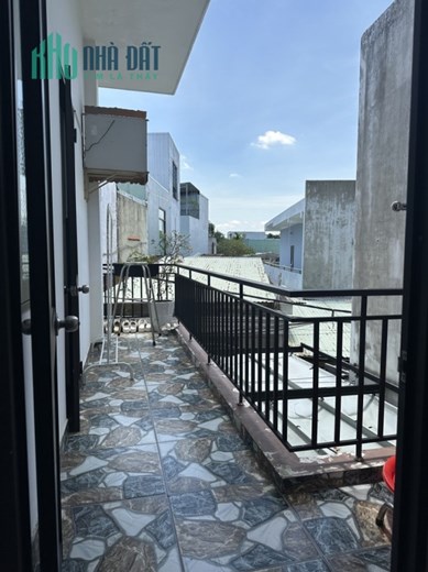 BÁN NHÀ ĐẸP 2 TẦNG ĐƯỜNG TRƯỜNG CHINH Ở NGAY GIÁ RẺ MẶT TIỀN RỘNG 2.X TỶ