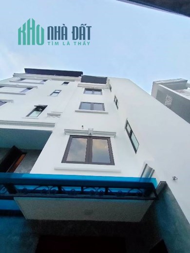 Bán nhà NGUYỄN VĂN LINH, DT40M, MT5M, GIÁ 2,8 TỶ. VUÔNG VẮN, Ô TÔ đỗ cửa