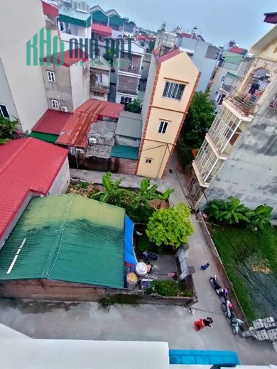 Bán nhà NGUYỄN VĂN LINH, DT40M, MT5M, GIÁ 2,8 TỶ. VUÔNG VẮN, Ô TÔ đỗ cửa