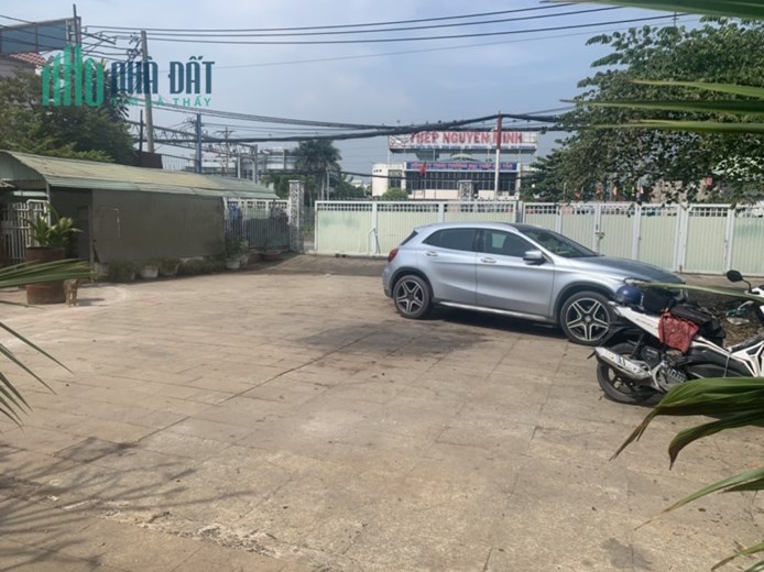 CHÍNH CHỦ CẦN BÁN LÔ ĐẤT CÓ SẴN NHÀ XƯỞNG (1.500 M2) TẠI Trung tâm huyện Bình Chánh