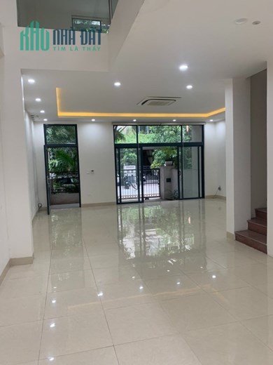 Cho thuê biệt thự 150m2x 5T khu đô thị Pandora Thanh Xuân, làm văn phòng, trung tâm dạy học…