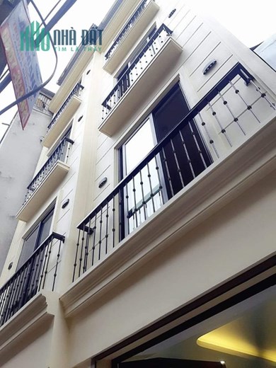 Bán Nhà Nguyễn Sơn,30m, 5 tầng, ô tô dừng đỗ sát nhà, ô tô tránh, hơn 3 tỷ.