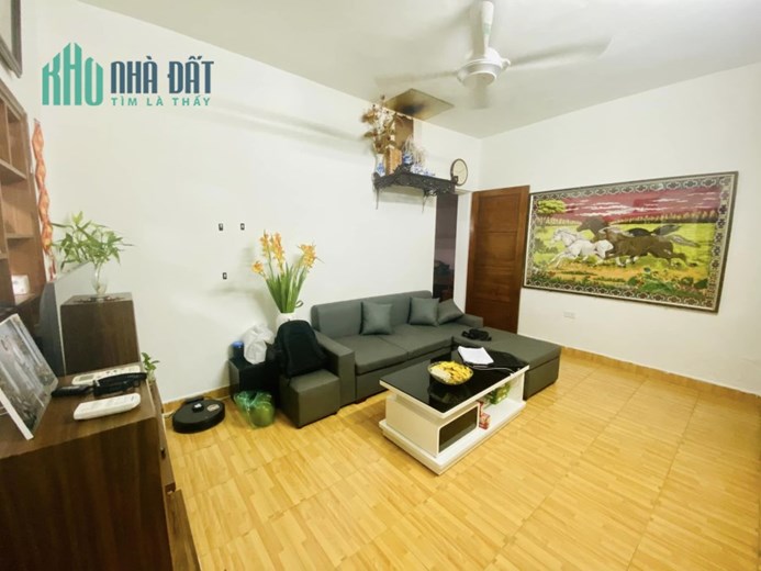Nhà Đẹp Ở Luôn TT Phố Nguyên Hồng, An Sinh Đỉnh 70m 2 ngủ 2.3 tỷ
