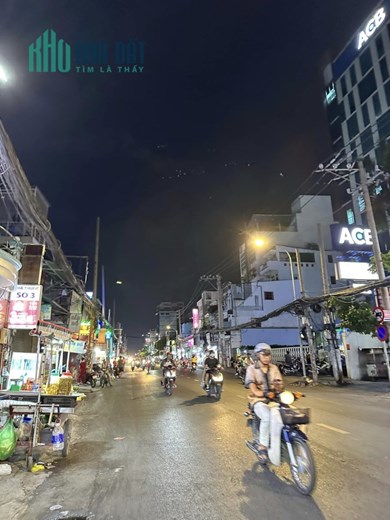 CÁCH MẠNG THÁNG TÁM -36m2 - QUẬN 10, HẺM XE HƠI ĐỖ CỬA, NHÀ ĐẸP 3 TẦNG BTCT, NHỈNH 5 TỶ TL