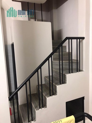 CÁCH MẠNG THÁNG TÁM -36m2 - QUẬN 10, HẺM XE HƠI ĐỖ CỬA, NHÀ ĐẸP 3 TẦNG BTCT, NHỈNH 5 TỶ TL