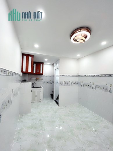 Nhà bán 3 tầng mới, đẹp hẻm thông đường Phạm Thế Hiển P3Q8 - 2 Tỷ 180